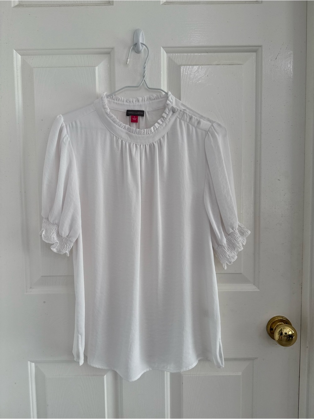 Vince Camuto White Ruffle Neck Short Sleeve Blouse
